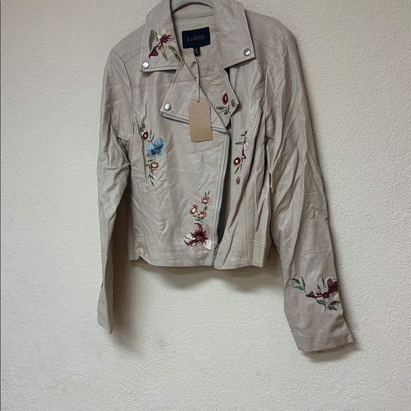 Blu Pepper NWT Women's Cream Embroidered Jacket size S - Picture 2 of 4
